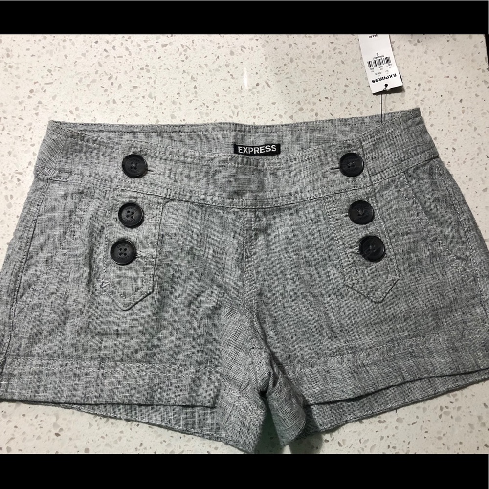 Black/white linen high waisted Express shorts - 2